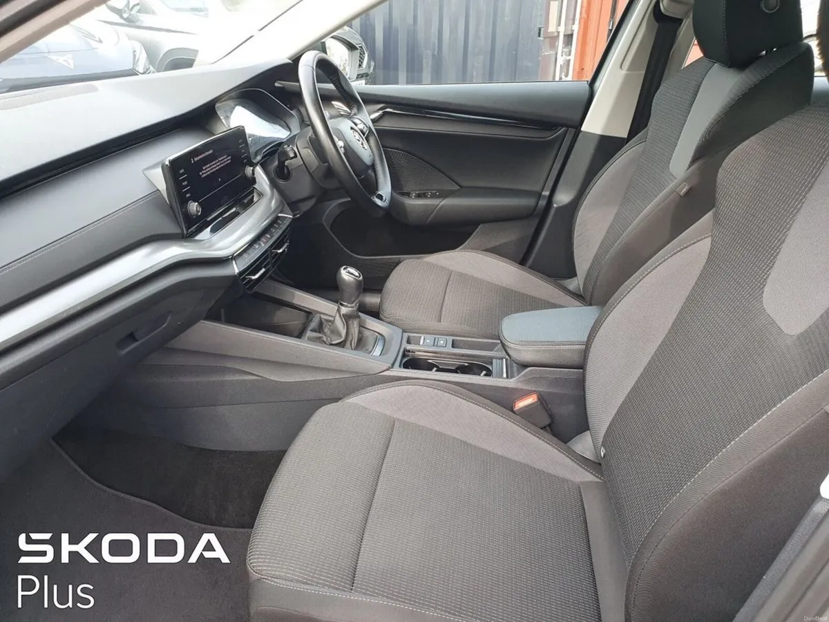 Skoda Octavia Combi Ambition 2.0TDi 115HP - 2 Year - Image 4