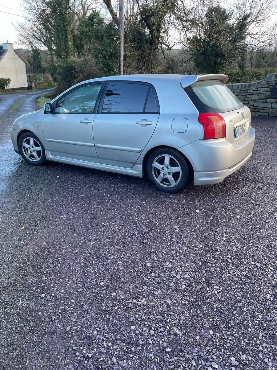 Toyota corolla - Image 1