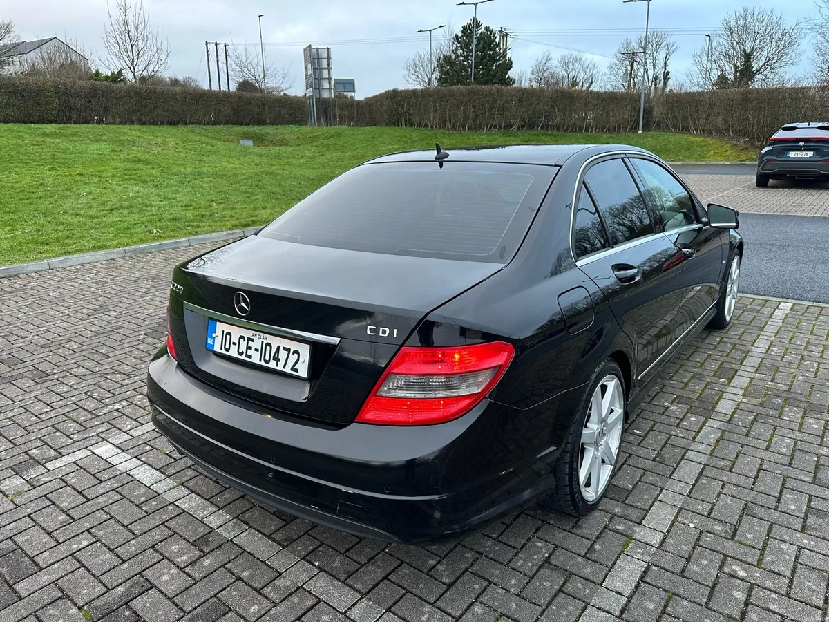 MERCEDES C CLASEE 220 AMG LINE - Image 4