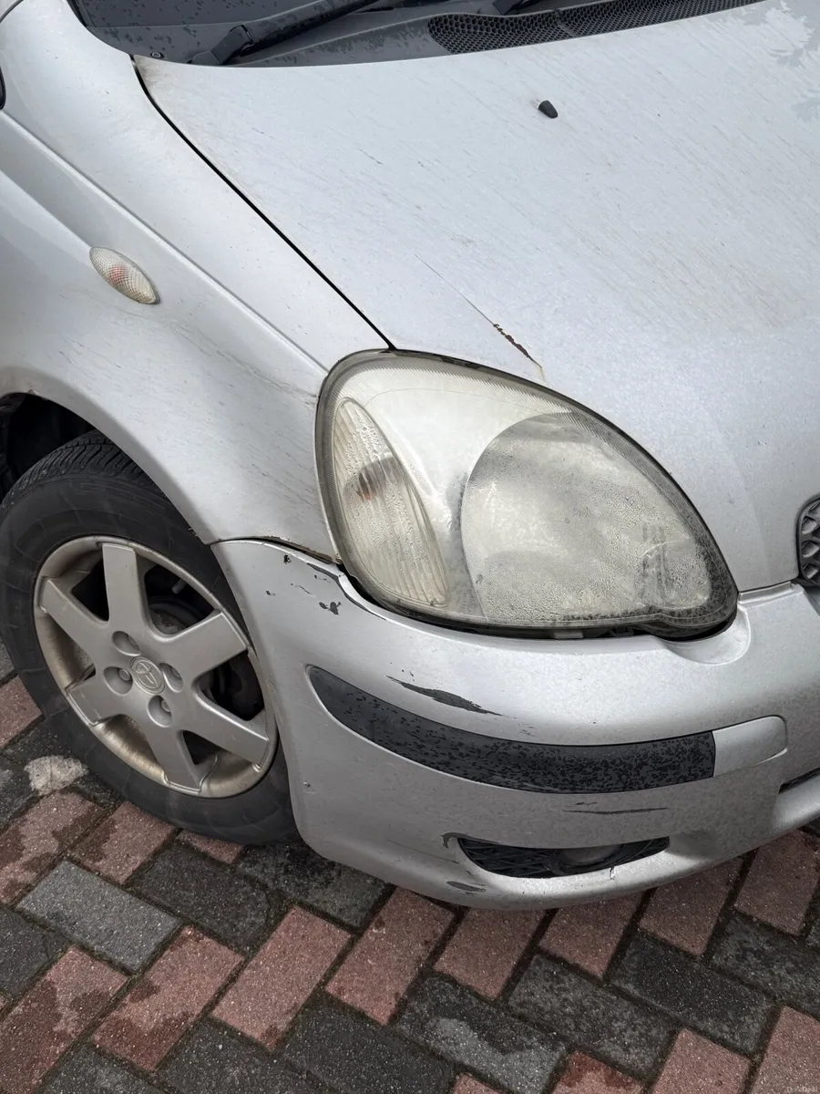 Toyota Yaris 2005 - Image 3