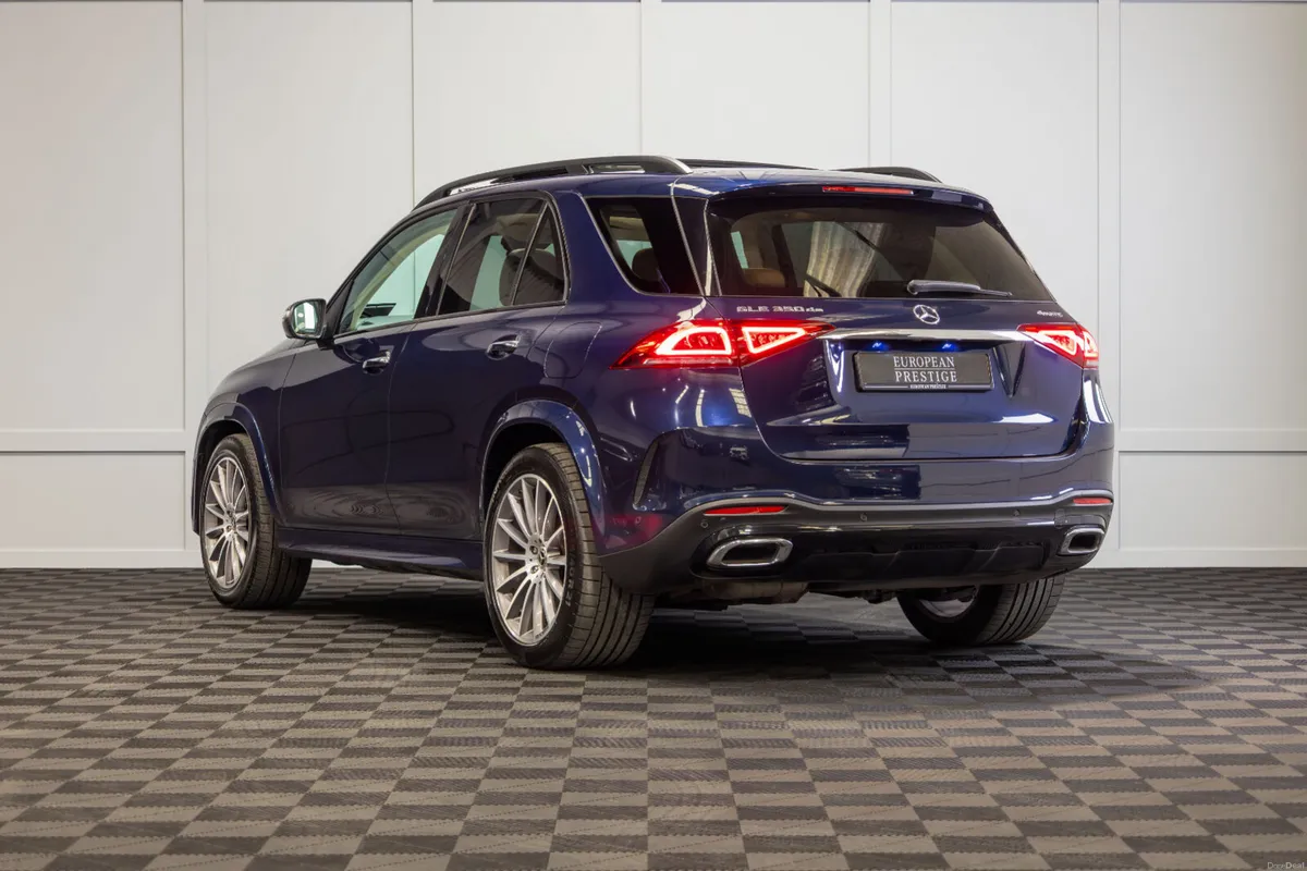 2022 Mercedes-Benz GLE 350de 4Matic - Image 4