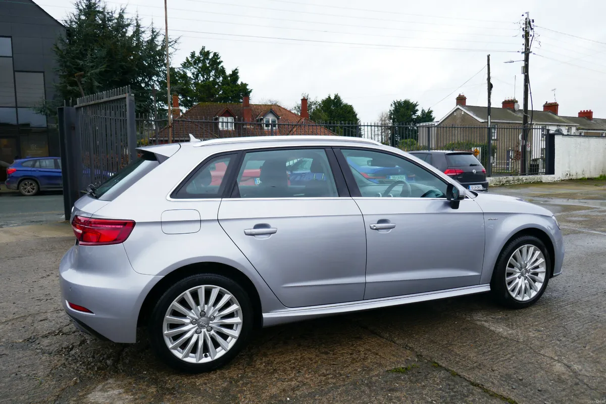 182, AUDI A3 1.4 TFSI E-TRON 148 PS 5DR A AUTO - Image 4