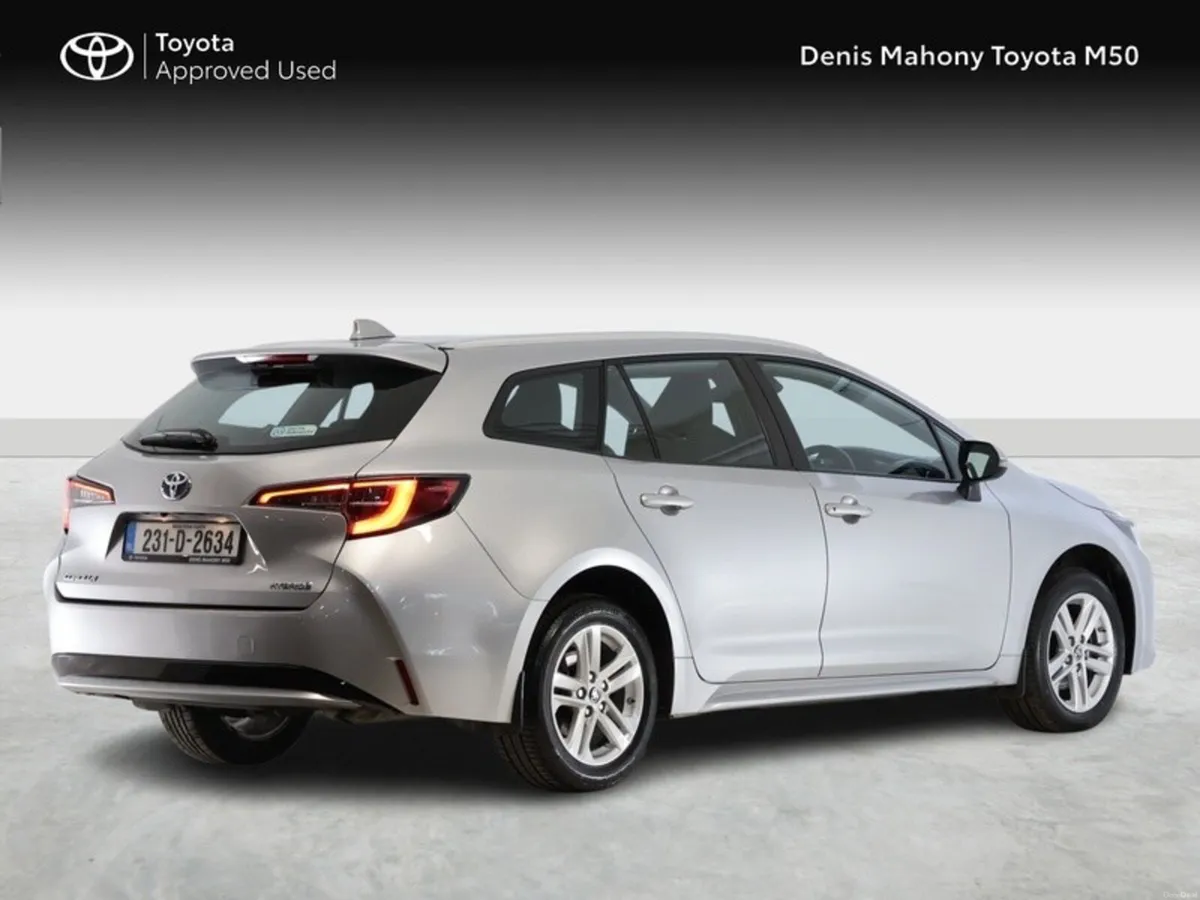 Toyota Corolla Touring Sports Luna Hybrid - Image 2