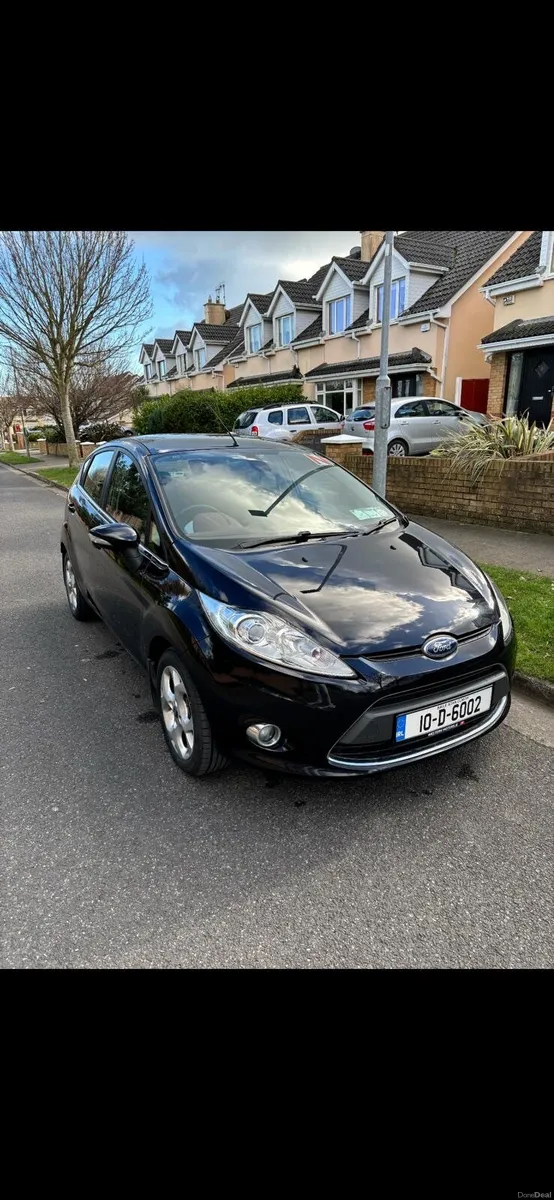Ford Fiesta 2010 - Image 2