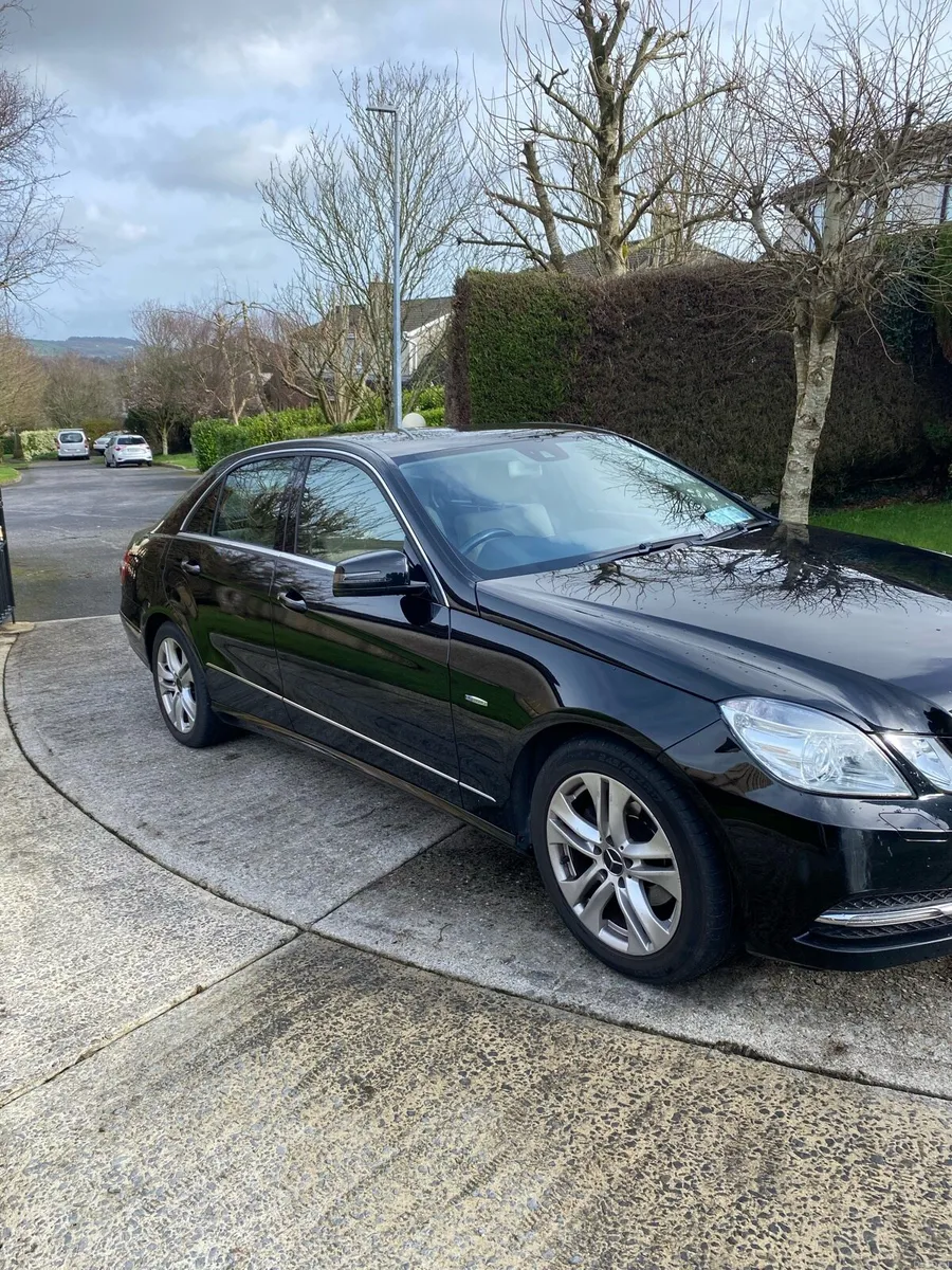 Mercedes E Class 220cdi 2012 blue efficiency - Image 3
