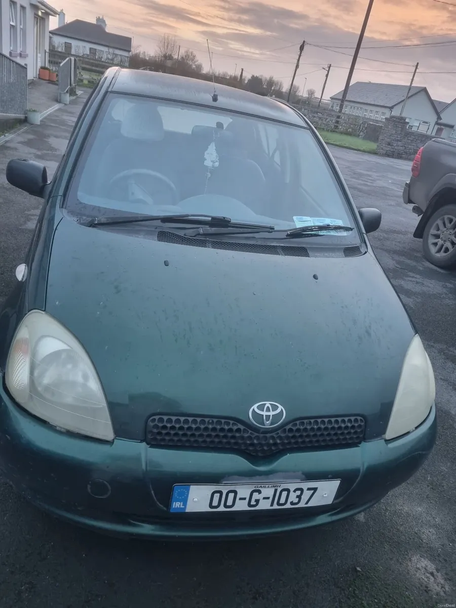 Toyota Yaris 2000 - Image 3