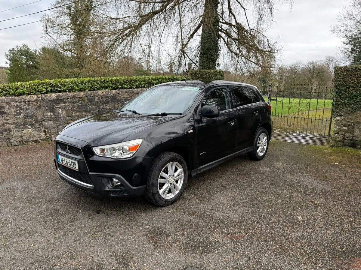 2012 Mitsubishi Asx 4wd diesel - Image 3