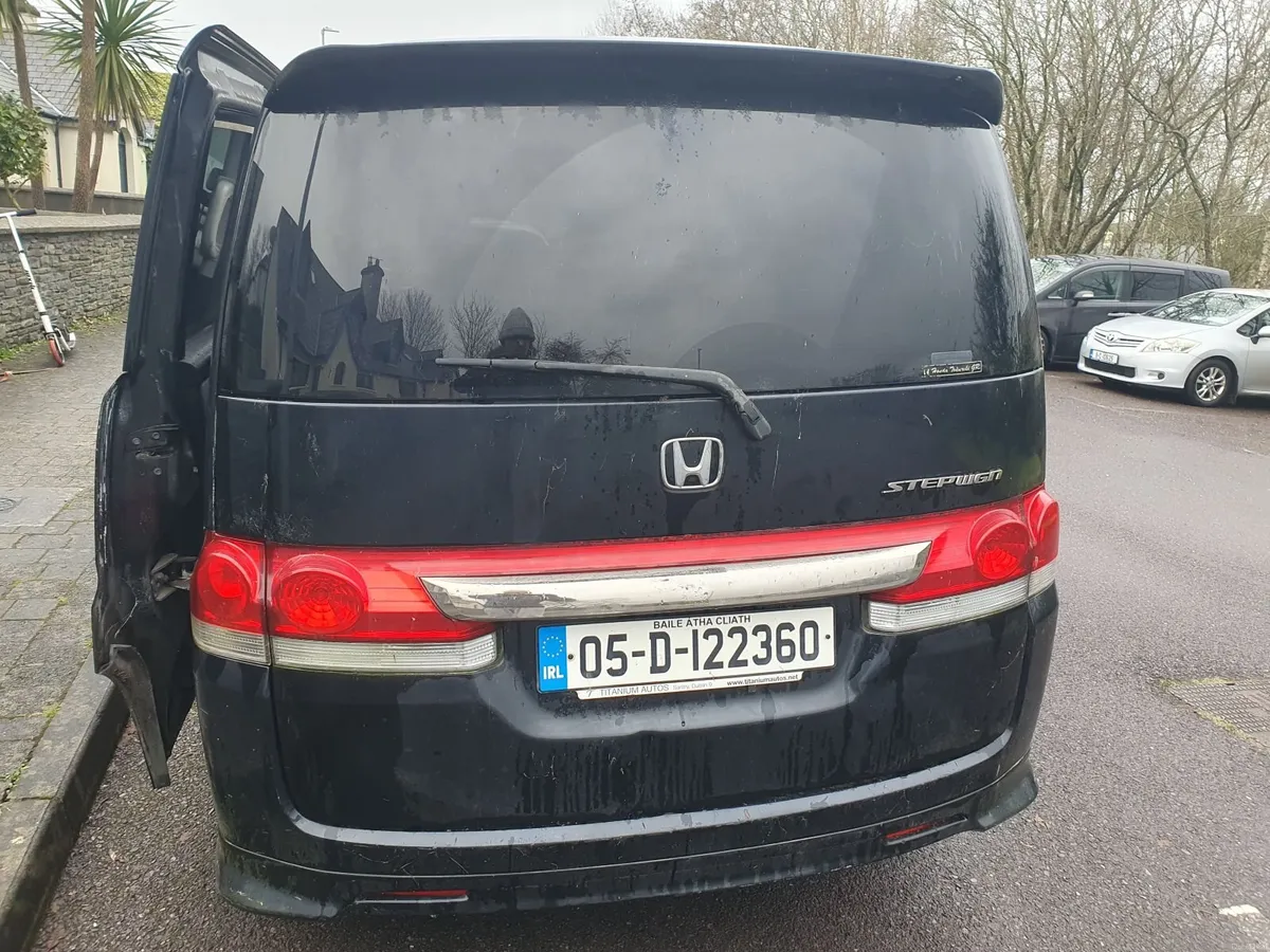 Honda Stepwagon 2005 - Image 4