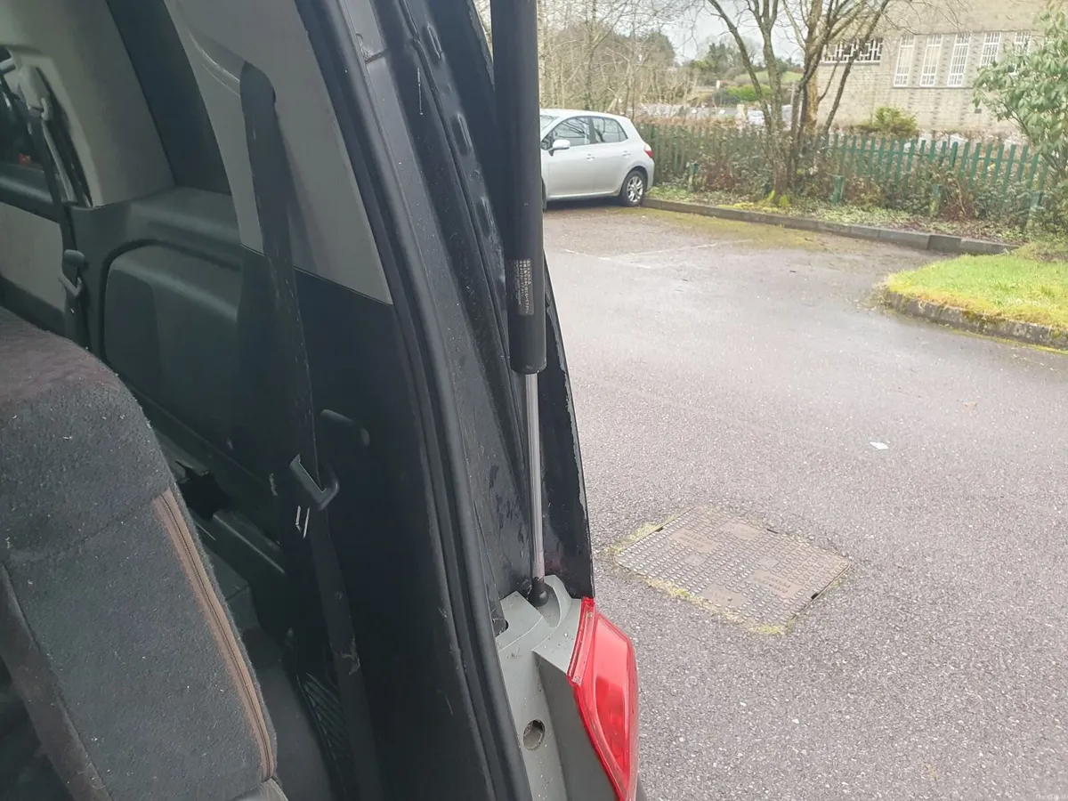 Honda Stepwagon 2005 - Image 4