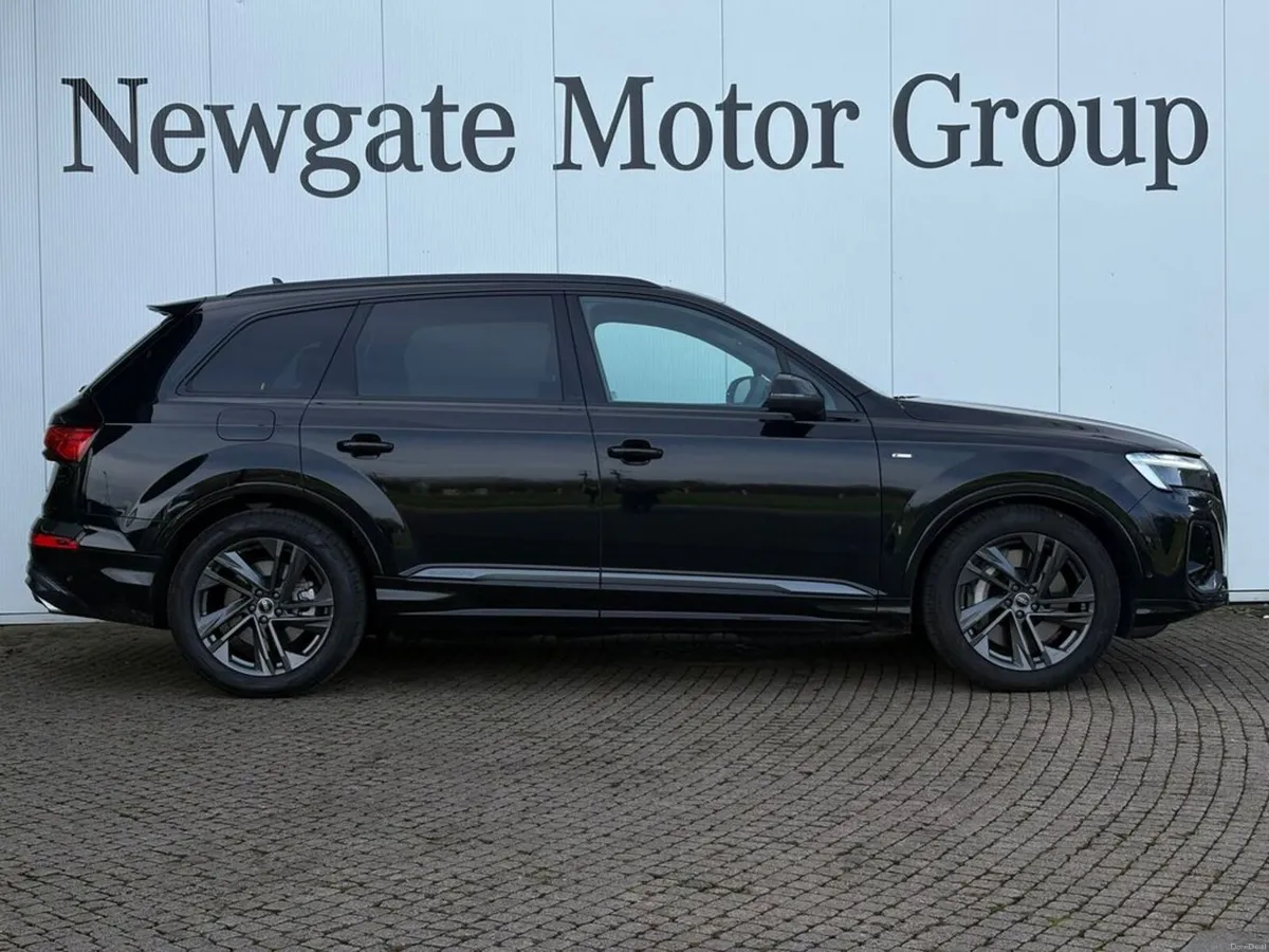 Audi Q7 TFSI 55E QUATTRO S LINE - Best Value in Ir - Image 4