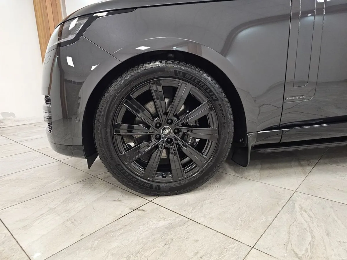 Land Rover Range Rover AUTOBIOGRAPHY - Image 3