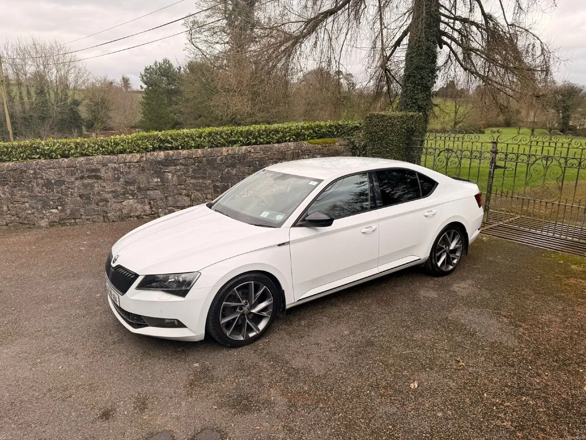 181 Skoda Superb Sportline 2.0 TDI 189BHP DSG - Image 2