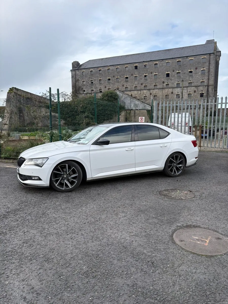 Skoda superb 2.0tdi 190hp - Image 1