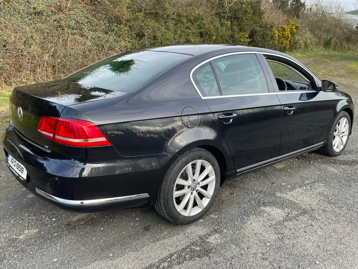 2014 Volkswagen Passat - Image 3