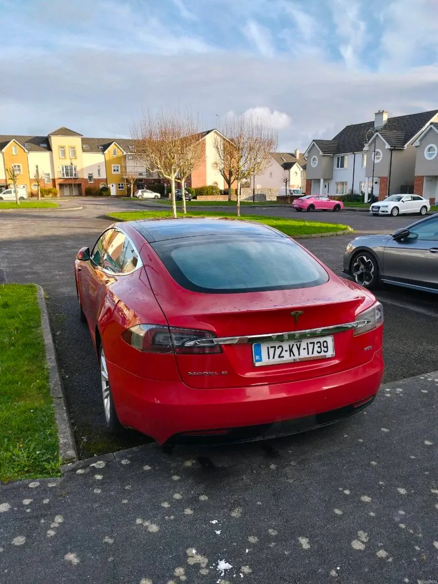 Tesla Model S - Image 3