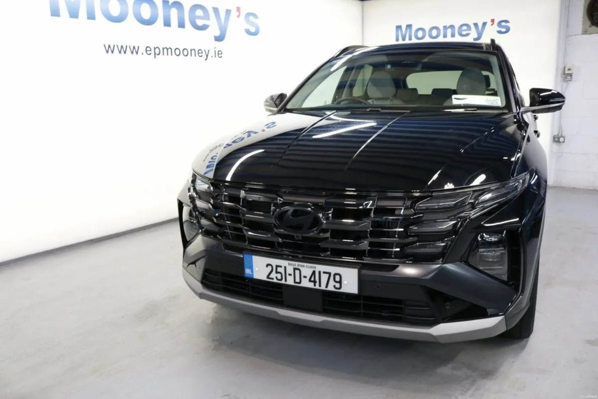 Hyundai Tucson PHEV PLATINUM 1.6L PETROL AUTOMATIC - Image 2