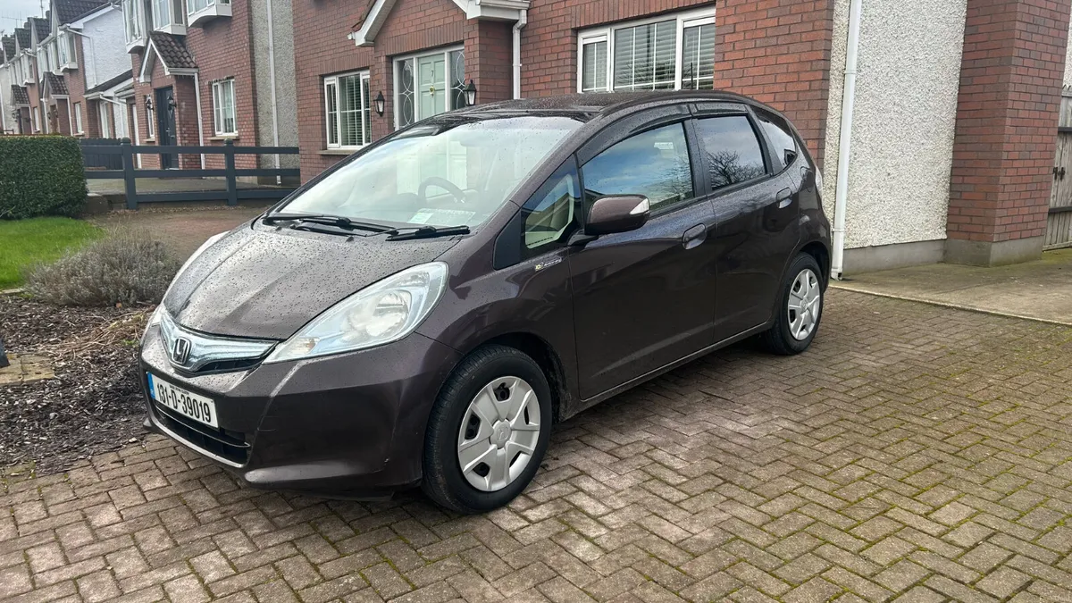 Honda Fit hybrid Auto, 2013, (NCTd 02/27) - Image 3