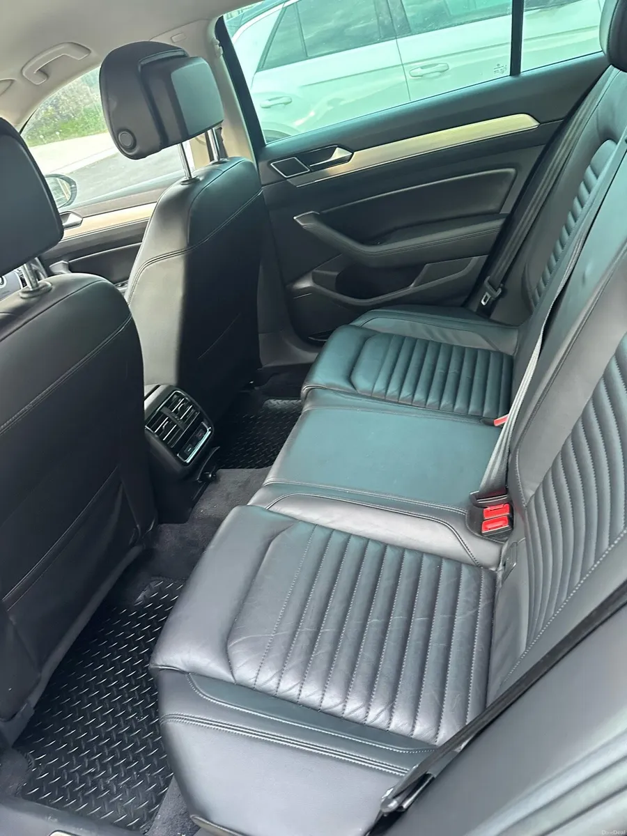 NCT till 02/27 2016 Black Passat R-line (Highline) - Image 4