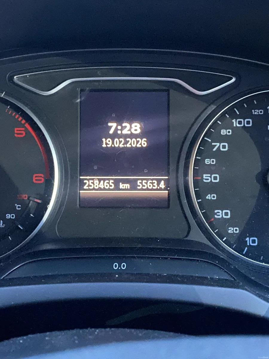 Audi A3 2016 - Image 2