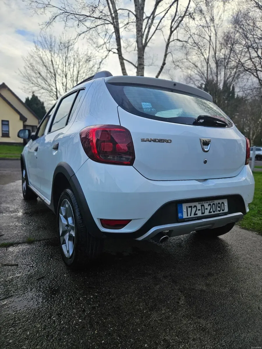 Dacia Sandero Stepway 2017 LOW MILAGE - Image 4
