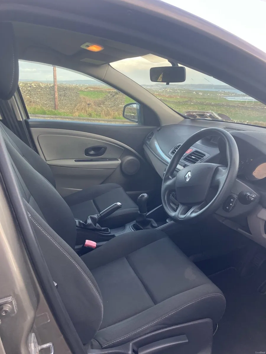 Renault Megane, NCT 22/1/27, 2 owners - Image 3