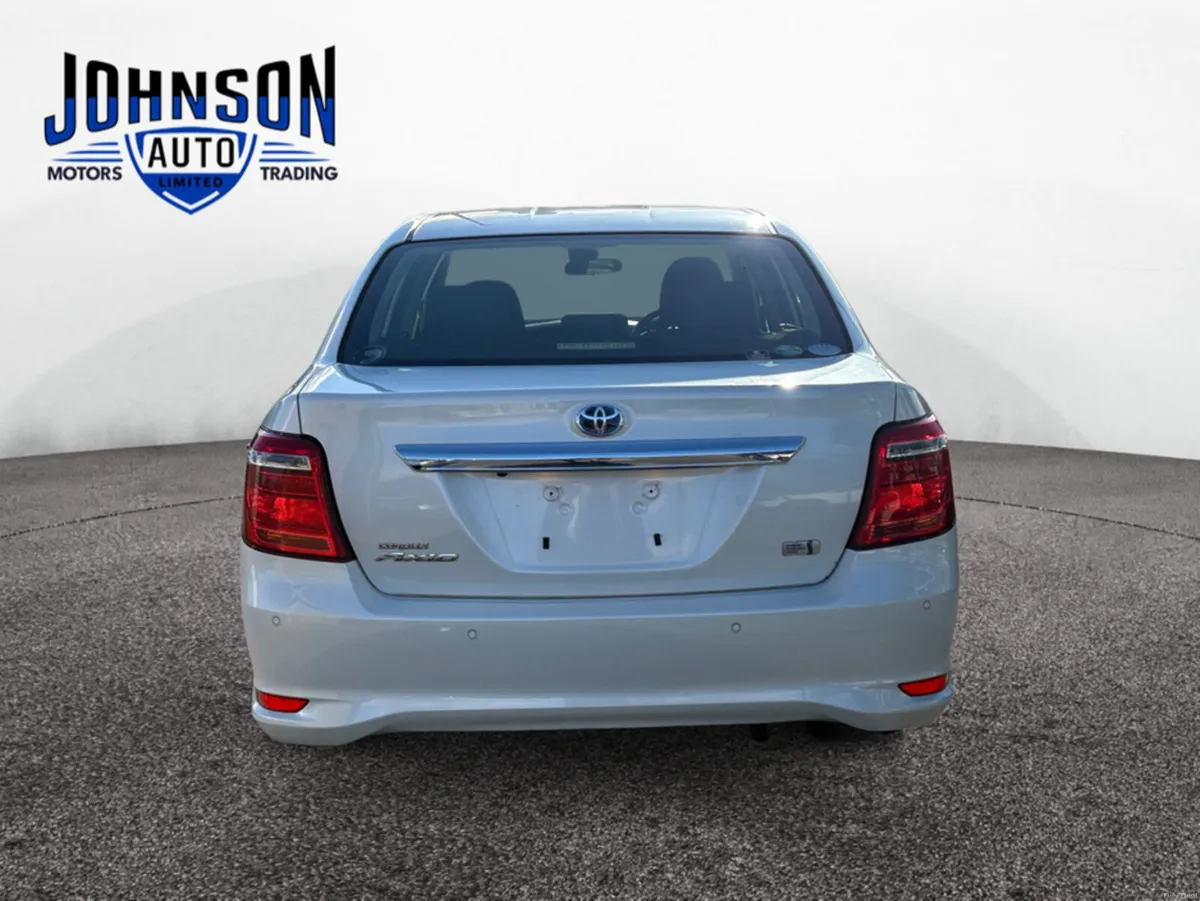 Toyota Corolla 1.5 Axio Saloon Petrol Auto - Image 3