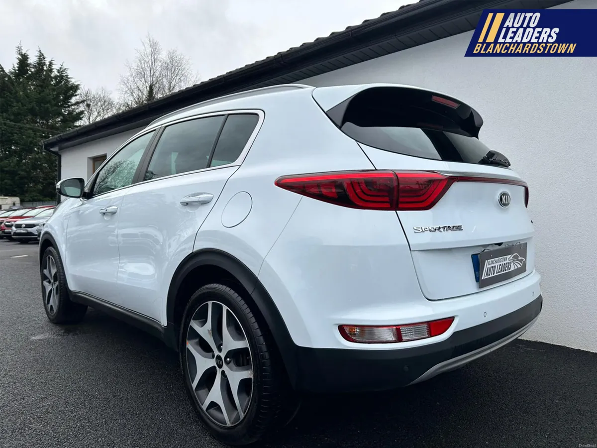 KIA SPORTAGE 1.7 GT-LINE 139BHP AUTO SERVICE HIST - Image 4