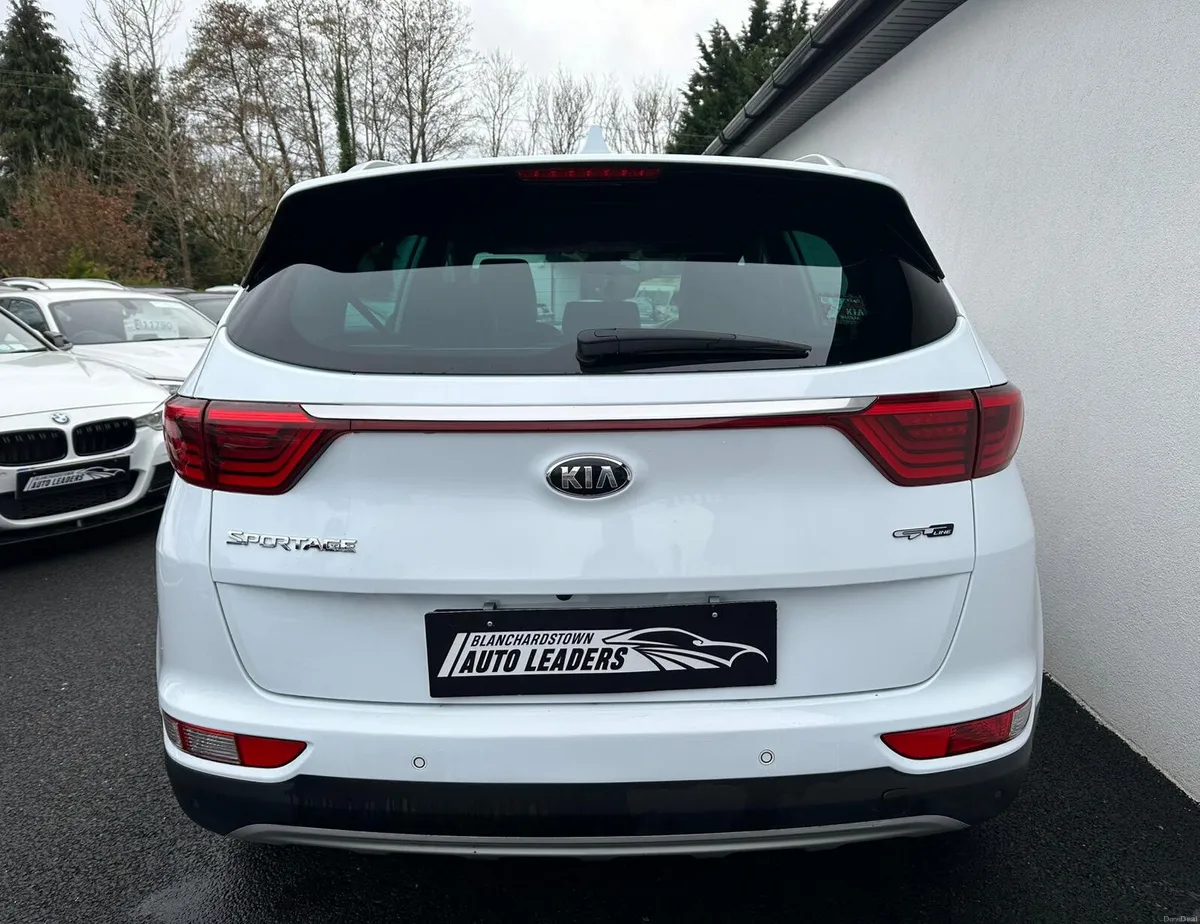 KIA SPORTAGE 1.7 GT-LINE 139BHP AUTO SERVICE HIST - Image 6