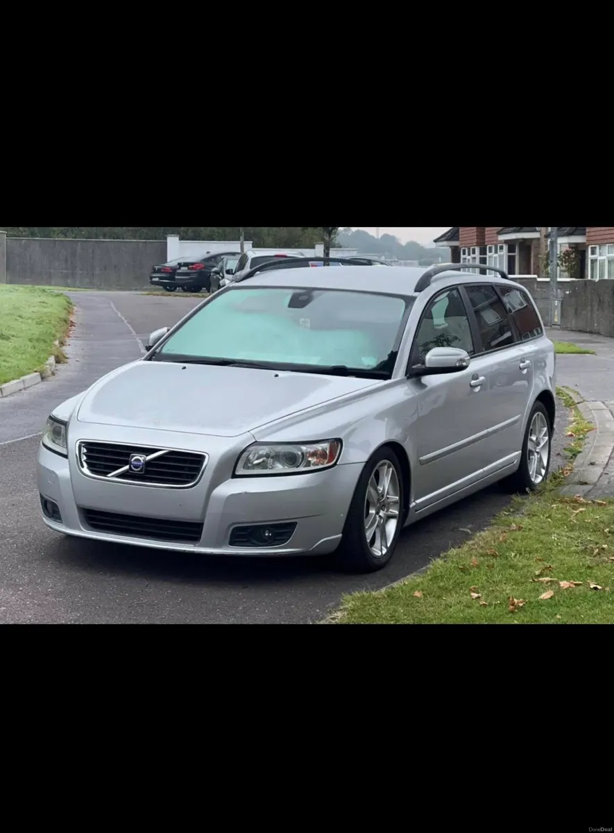 Volvo v50 - Image 1