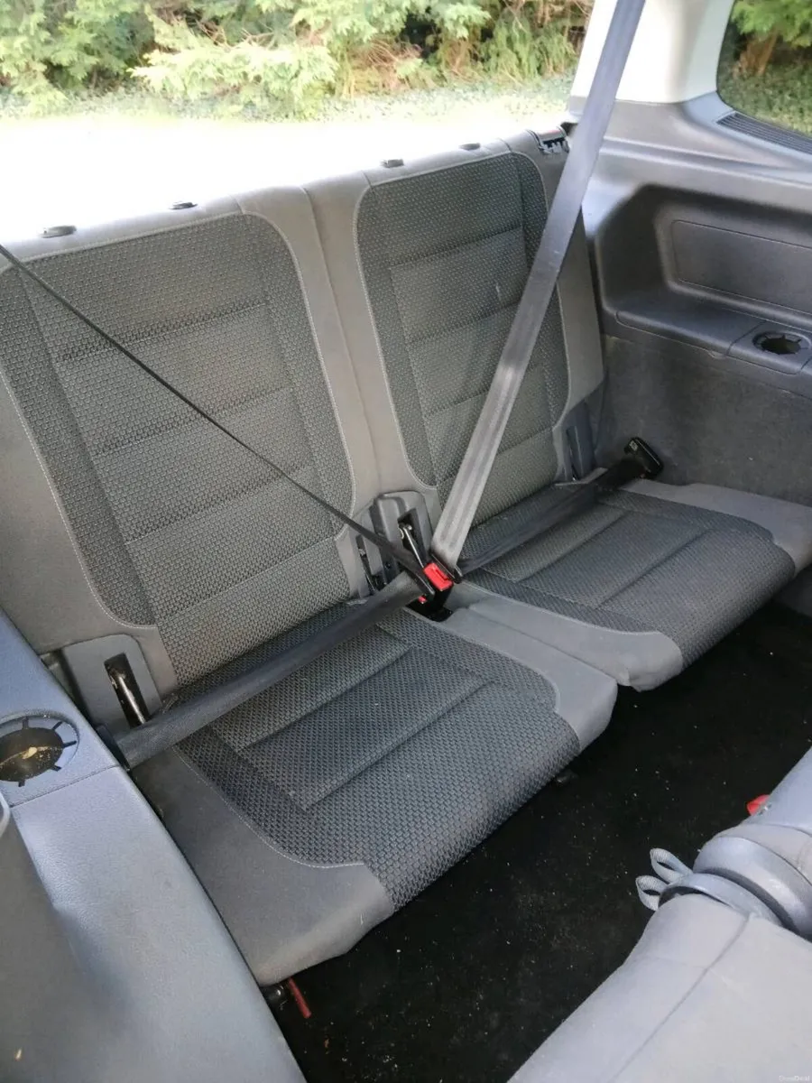 2015 VOLKSWAGEN TOURAN - Image 4