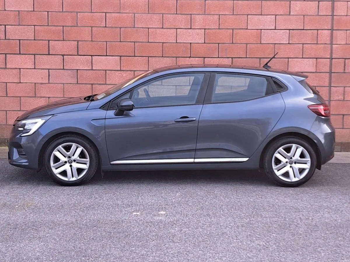 Renault Clio Dynamique Model 1.0 Petrol - Image 3
