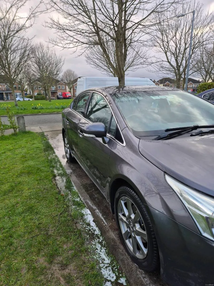 Tayota avensis - Image 1