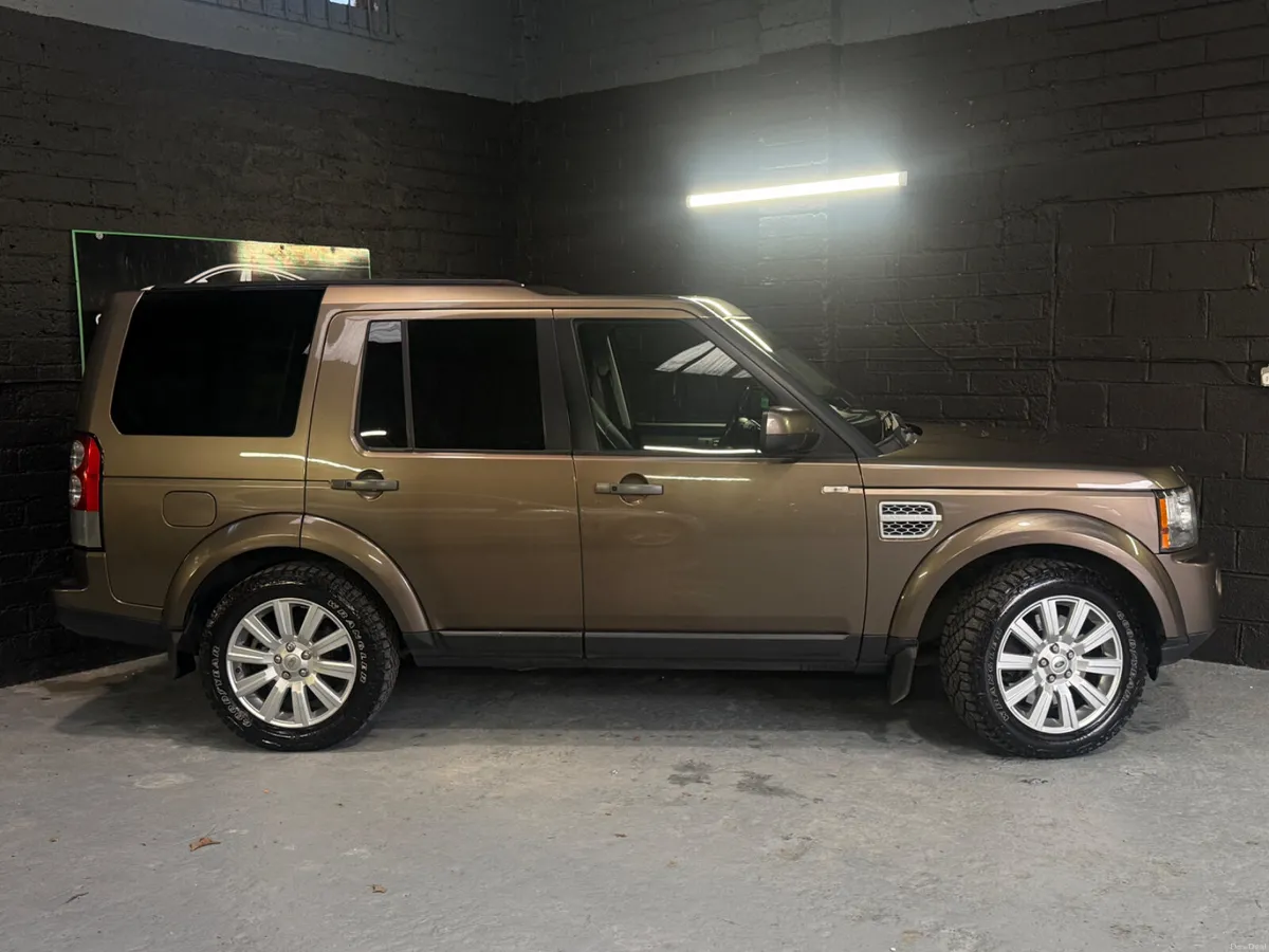 2012 Land Rover Discovery 3.0TDV6 *CrewCab* - Image 2