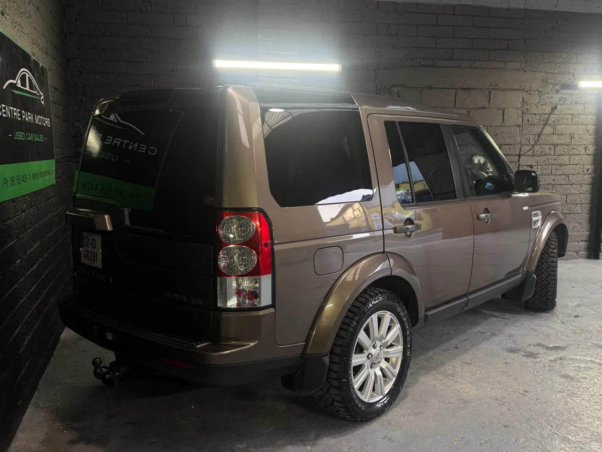 2012 Land Rover Discovery 3.0TDV6 *CrewCab* - Image 3