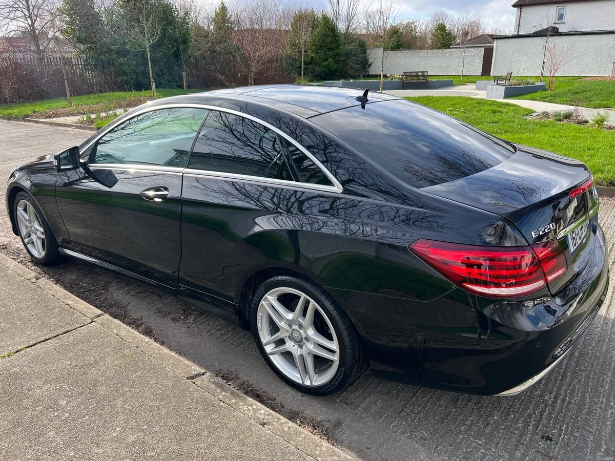 Mercedes-Benz E220,Coupe AMG SPORTPremium,Like New - Image 3
