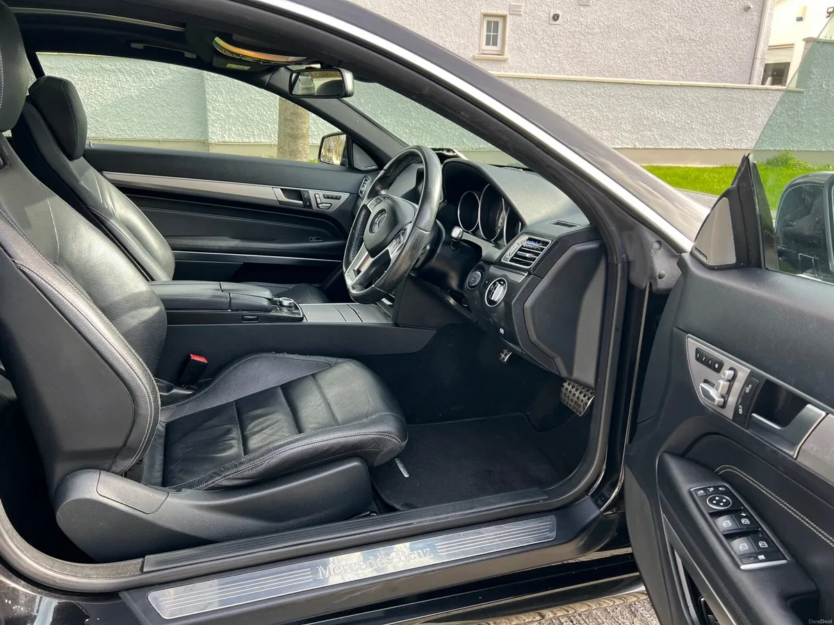 Mercedes-Benz E220,Coupe AMG SPORTPremium,Like New - Image 5