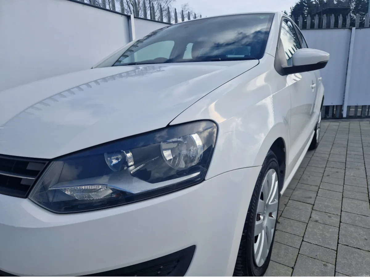 Volkswagen Polo 1.2 PETROL AUTO - Image 5