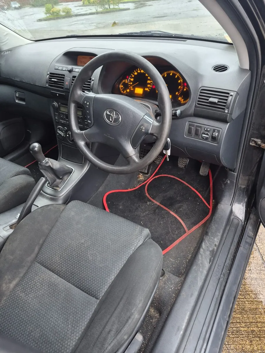 Toyota Avensis 2005 - Image 4