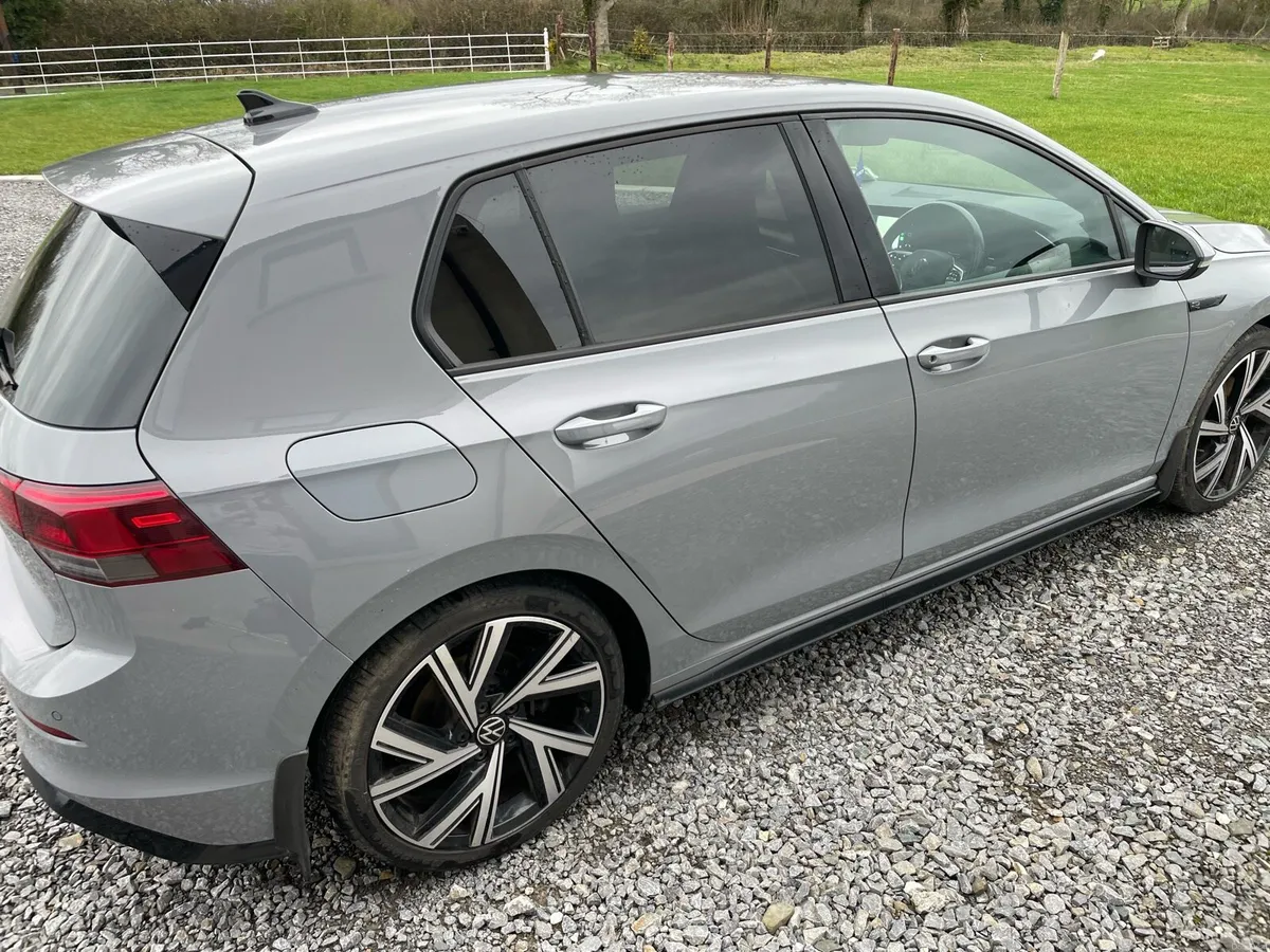 Vw Golf R-Line 2.0 150HP - Image 2