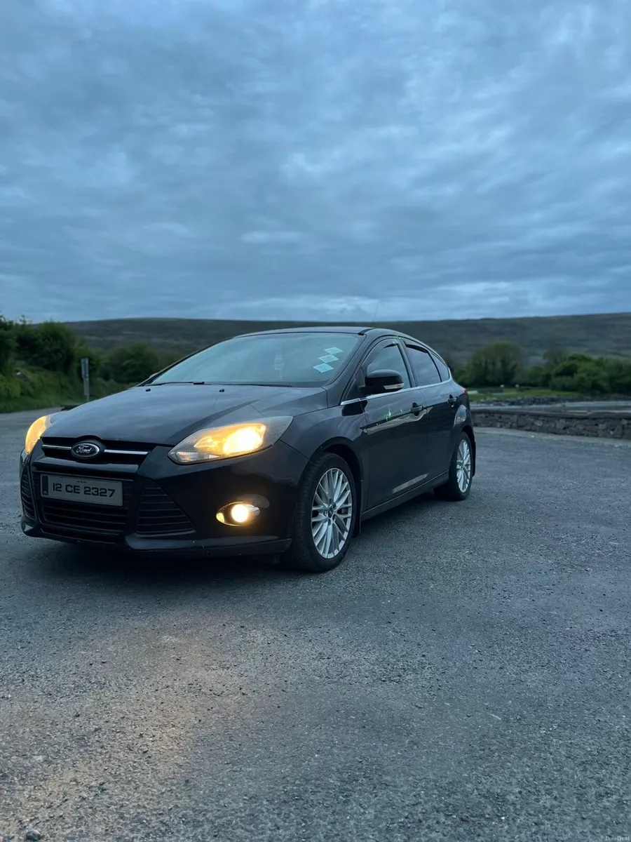 Ford Focus 2012 - Image 2
