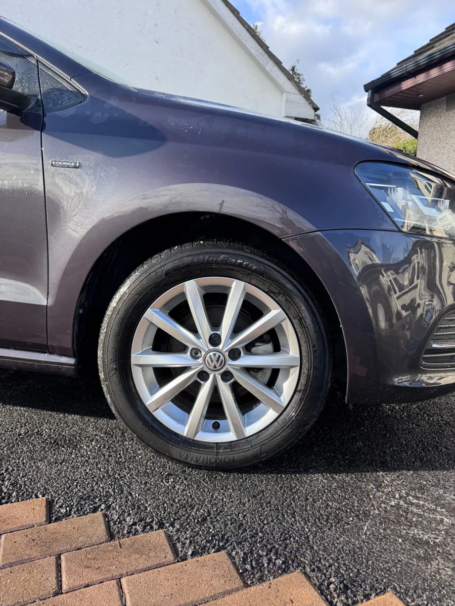 Volkswagen polo lounge 1.2 TSI AUTO - Image 4