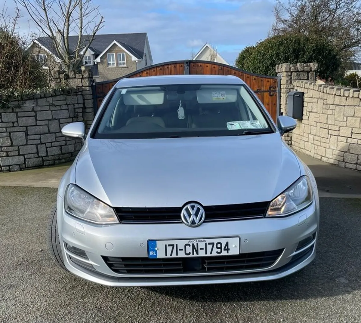 2017 Volkswagen Golf - Image 3