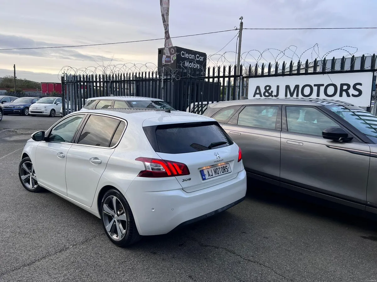 PEUGEOT 308 1.2 Auto Glass Roof - Image 4