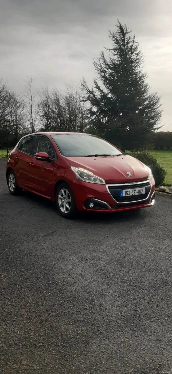 Peugeot 208 - Image 2
