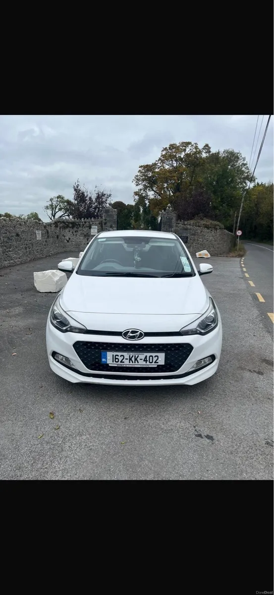 2016 Hyundai i20 Deluxe Trim - Image 2