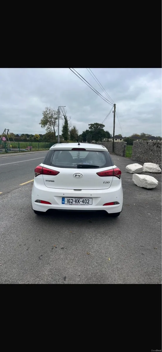 2016 Hyundai i20 Deluxe Trim - Image 4