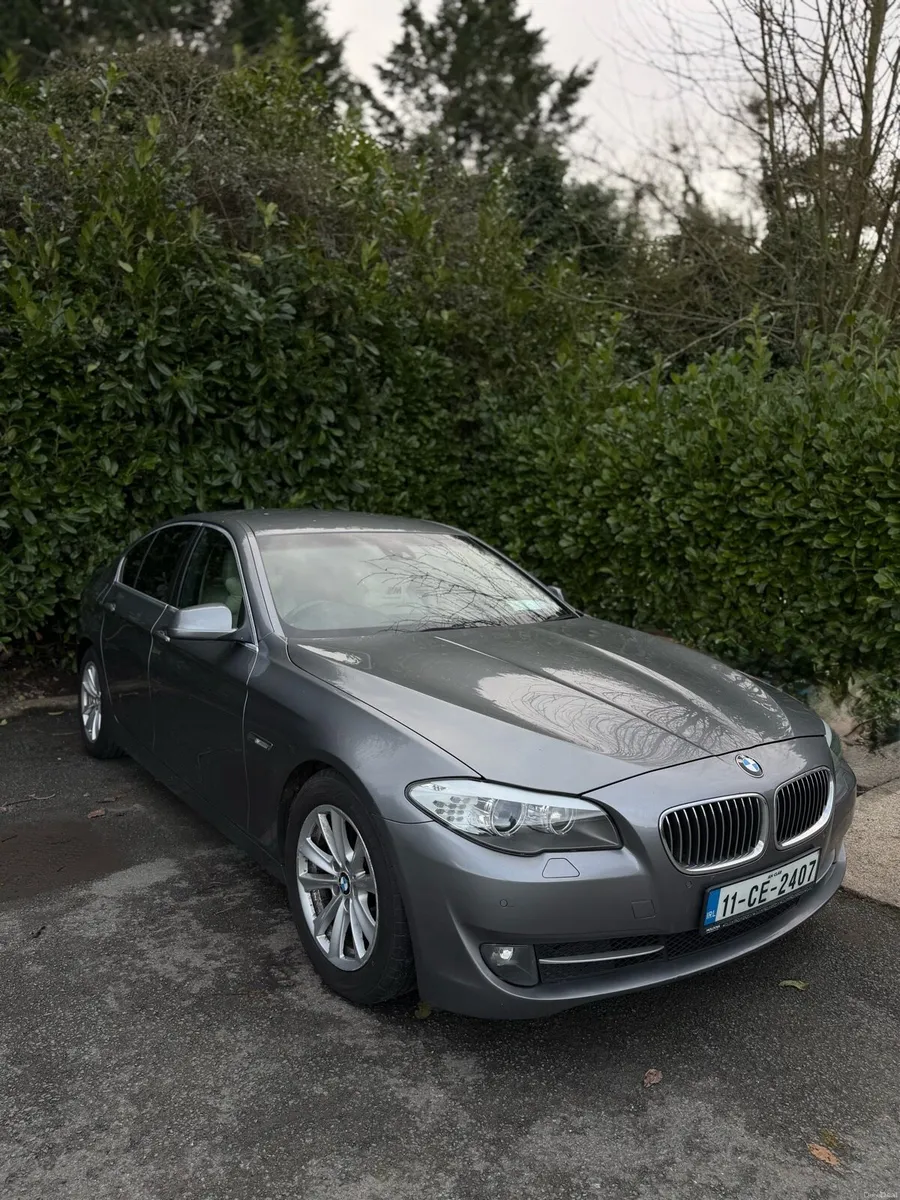 BMW 5 series - Image 1