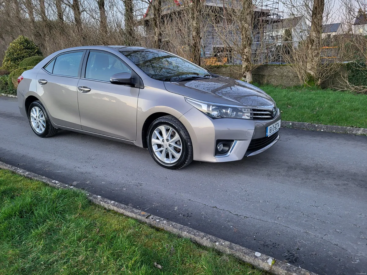 Toyota Corolla 1.4 DIESEL.  LOW KMS. - Image 1