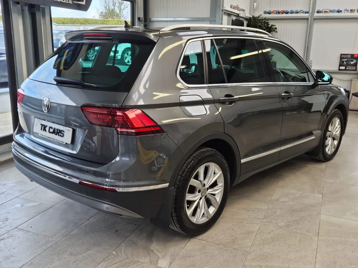 19 VOLKSWAGEN TIGUAN HIGHLINE AUTOMATIC - Image 4