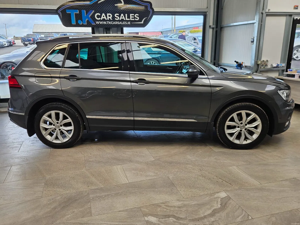 19 VOLKSWAGEN TIGUAN HIGHLINE AUTOMATIC - Image 2